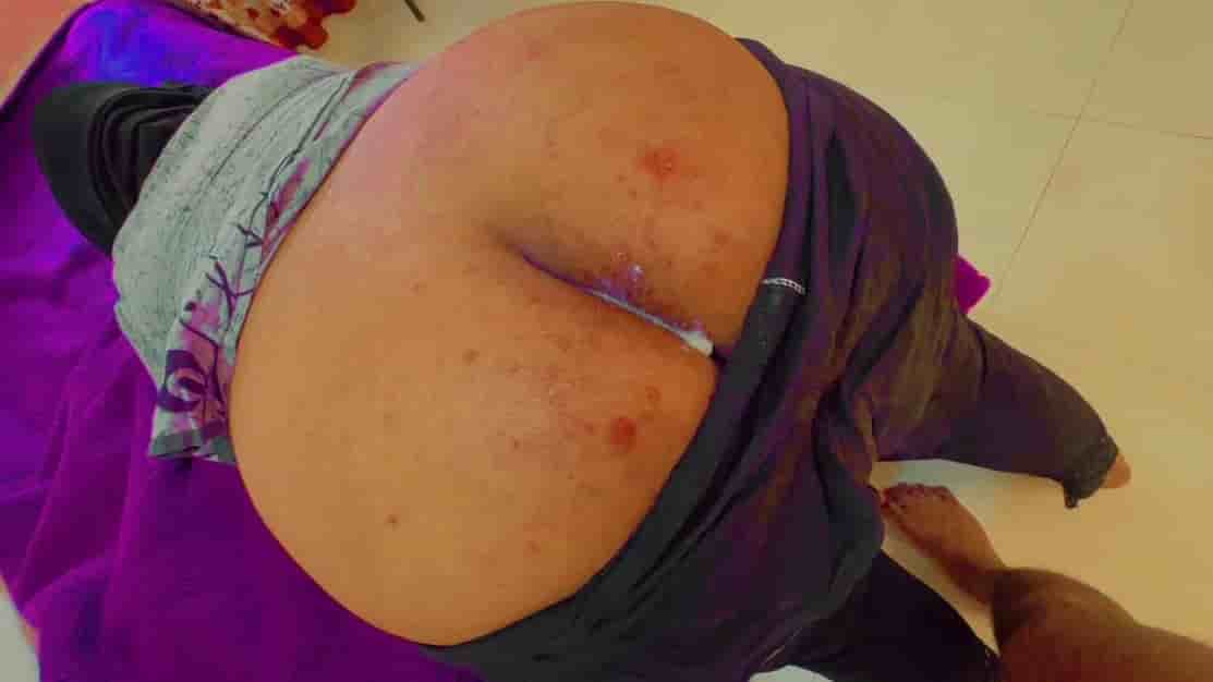 ابن الزوج يمارس الجنس مع صديقة زوجة أبيه المثيرة الخليجية