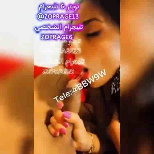 دلوعة هايجة تمص زب عشيقها و تخليه ينط علي طيزها يركب خلفي في مقاطع سكس خليجي