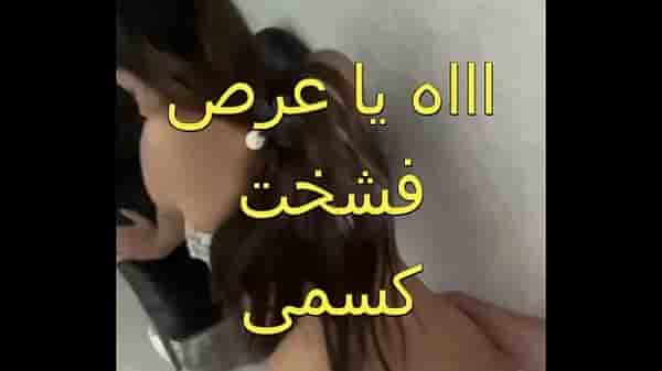 قحبه ساندة علي ايديها و سايبة ابنها ينيك امه الخليجية بشهوة
